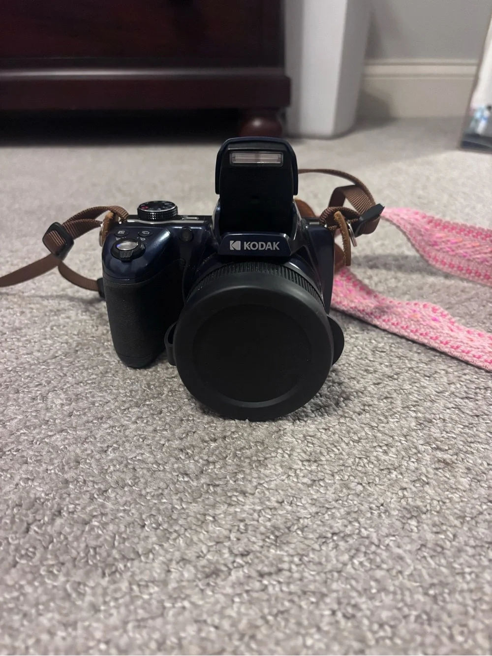 Kodak PIXPRO AZ528 16MP Digital Camera (Navy Blue) Like New, Barely Used, Extras
